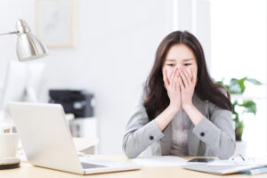 PC作業が長時間に及ぶともしかしたら、骨盤のズレや骨盤底筋が緩んでいるかも?!